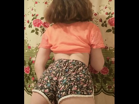 ❤️ Seksīga jauna skaistule izģērbjas no šortiem kamerā ❤️❌ Sekss video pie mums ❌❤