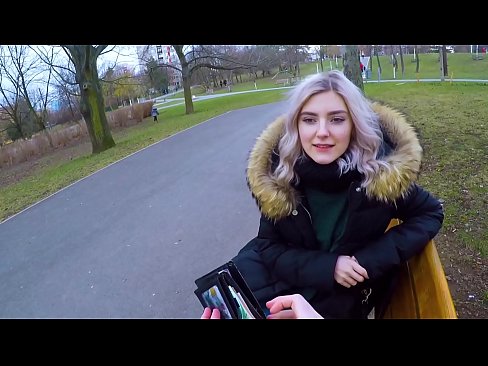 ❤️ Norij svešinieka karstu spermu par naudu - blowjob in the park by Eva Elfie ❤️❌ Sekss video pie mums ❌❤